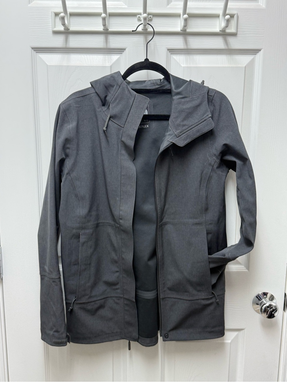 The North Face women,s Dark Gray Hooded Softshell raincoat
